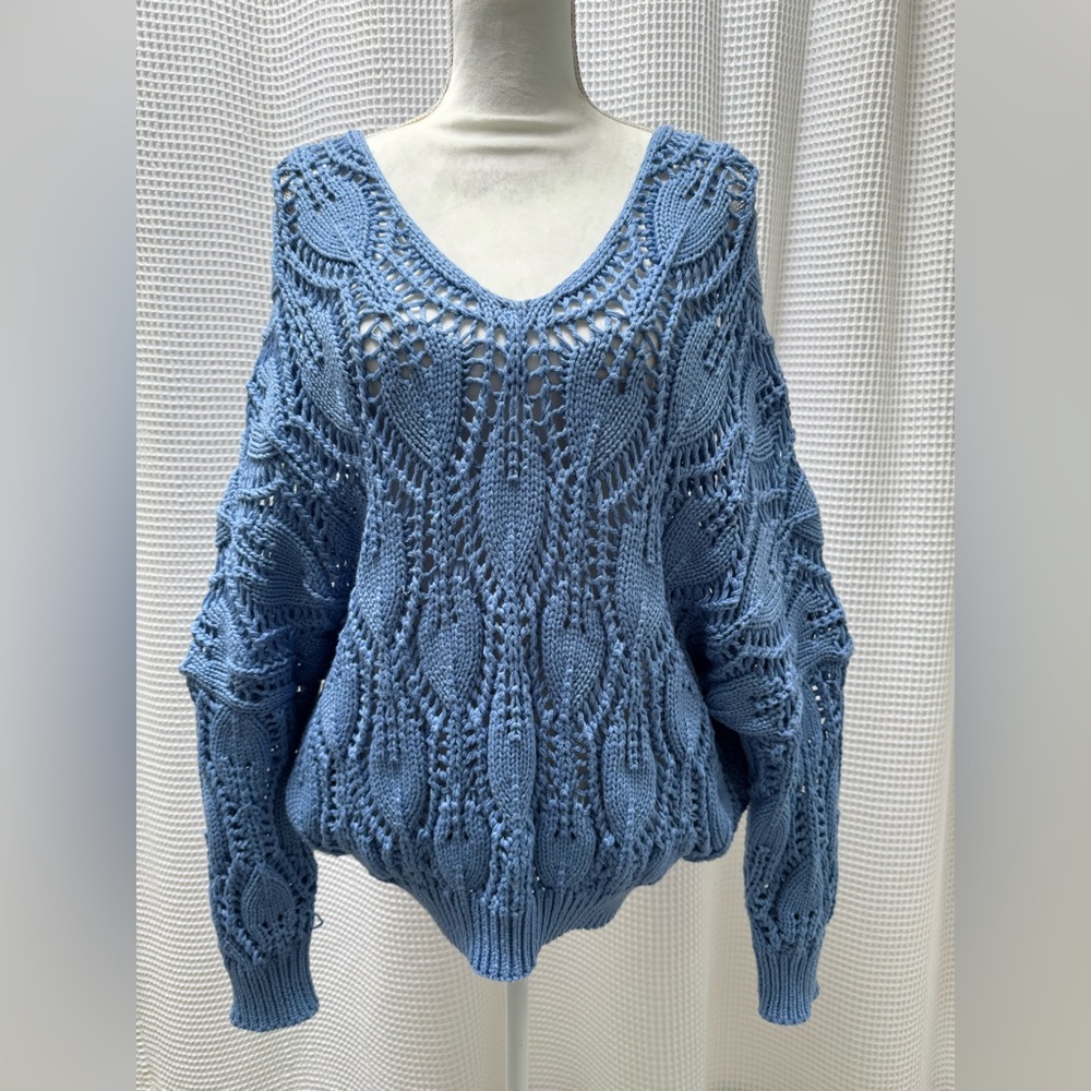 Vici Blue Textured V-Neck Sweater